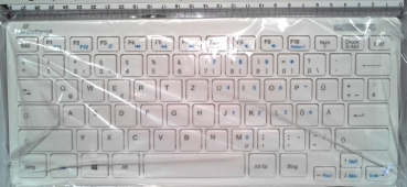 Kompakte Mini Tastatur ohne Nummernfeld deutsches Layout QWERTZ USB-Kabel an PC weiß
